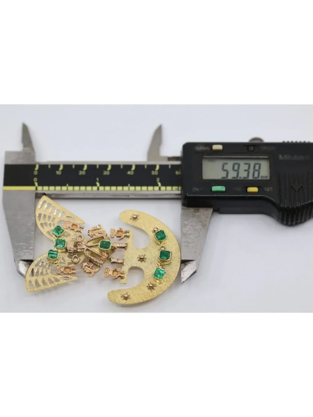 Vintage 18K Gold 7 Emerald Tairona Pre Columbian Brooch Pendant 22.7g Estate Art